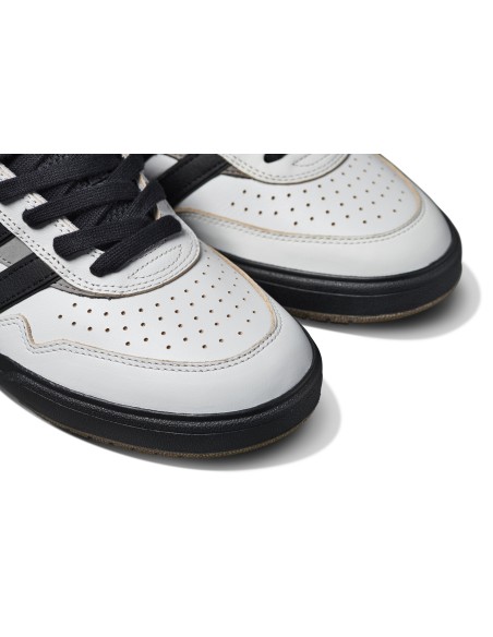 adidas Tyshawn II, Crywht/Cblack/Chsogr