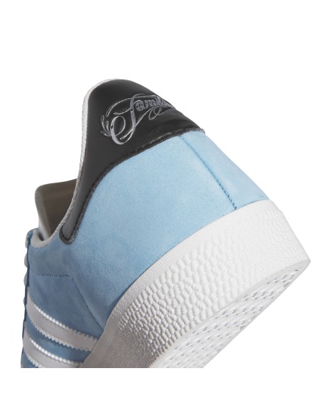 adidas Gazelle ADV MNUFC x Familia, Crywht/Cblack/Betsca