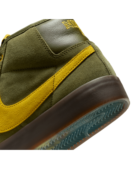Nike SB Zoom Blazer Mid x Antihero, Rough Green/Amarillo-Rough Green