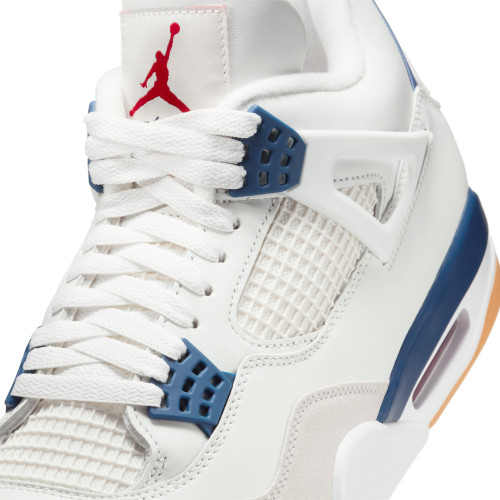 Nike SB x Air Jordan 4 Retro, Summit...