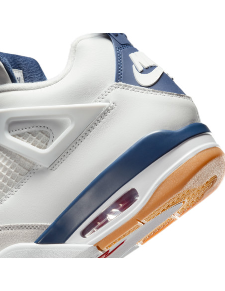 Nike SB x Air Jordan 4 Retro, Summit White/White-Navy