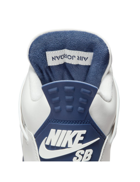 Nike SB x Air Jordan 4 Retro, Summit White/White-Navy