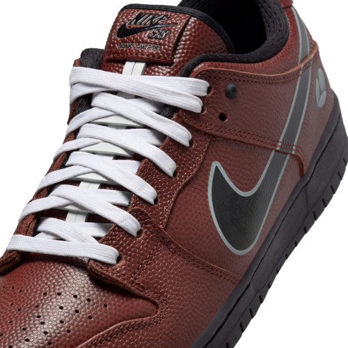 Nike SB Dunk Low Pro QS x Limosine Skateboards,...
