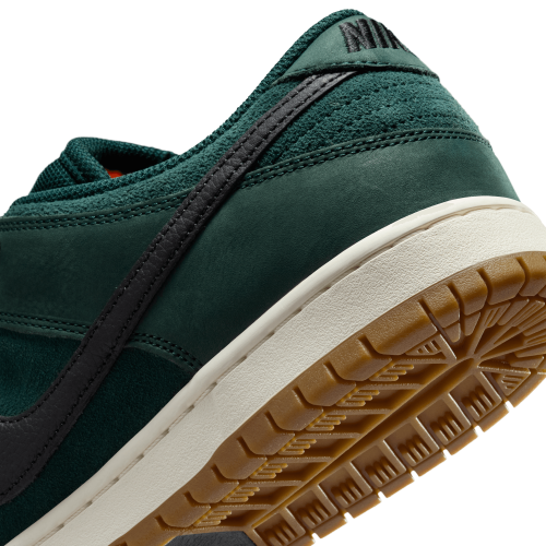 Nike SB Dunk Low Pro ISO, Deep Fir/Black-Fir-Sail