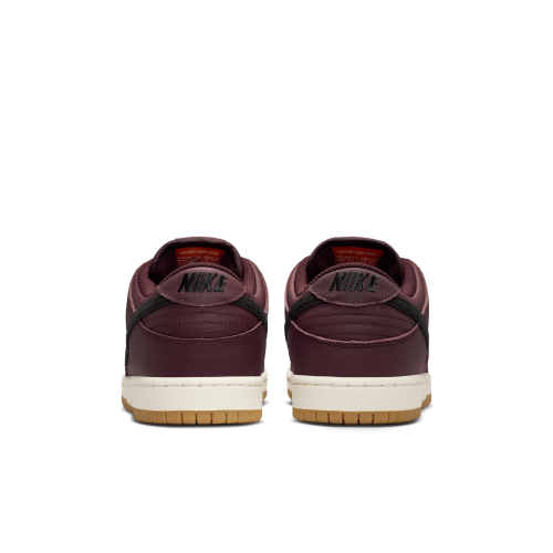 Nike SB Dunk Low Pro ISO, Burgundy...