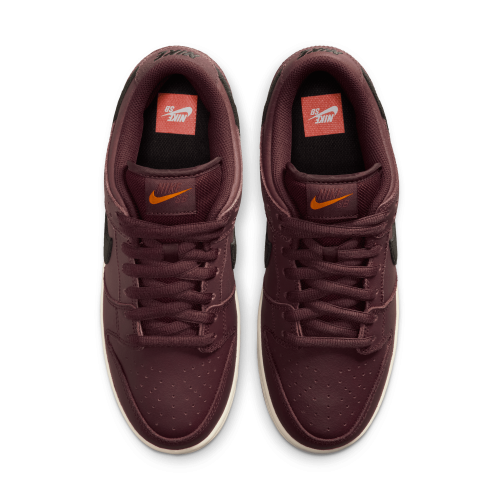 Nike SB Dunk Low Pro ISO, Burgundy...