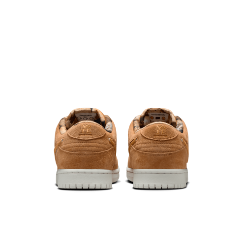 Nike SB Dunk Low Pro x NOTE "Biscuits",...