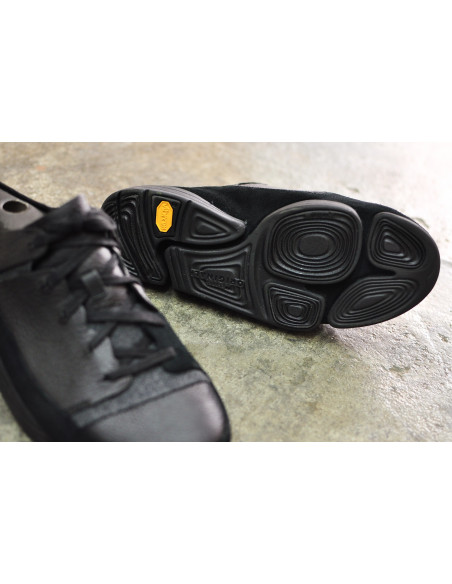 Clarks Originals Trigenic Evo, Black Leather