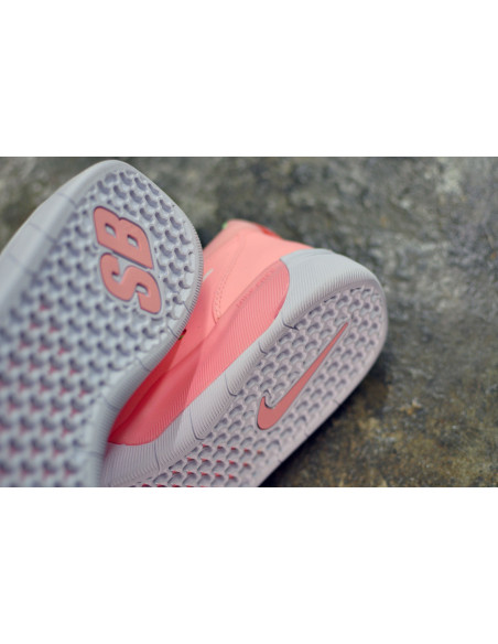 Nike SB Nyjah Free, Bleached Coral/White-Aphid Green