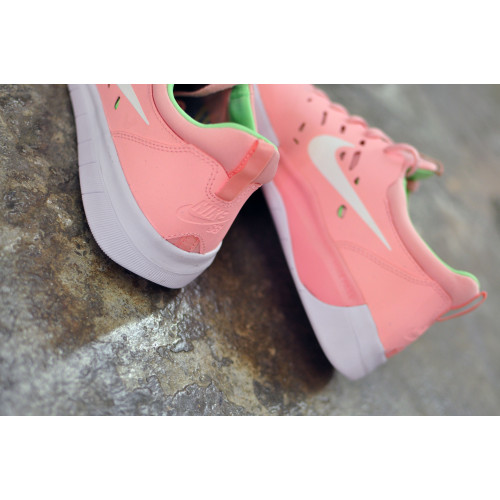 Nike SB Nyjah Free, Bleached Coral/White-Aphid...