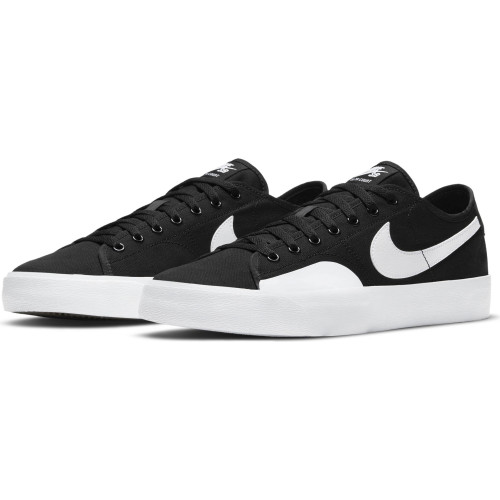 Nike SB BLZR Court, Negro/Negro/Gum Light...