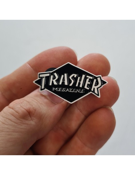 Trasher Label Pin (by Parra) 2