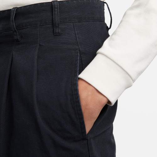 Nike SB Men's Pleated Chino Shorts, Black