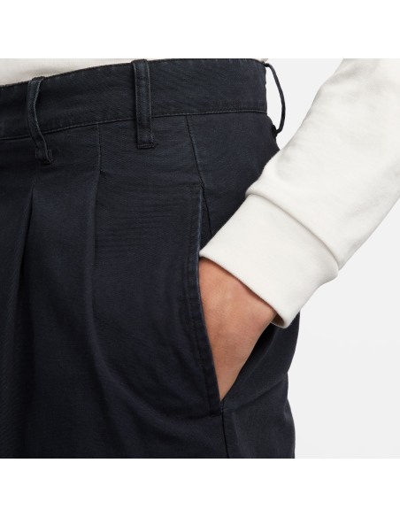 Nike SB Men's Pleated Chino Shorts, Black